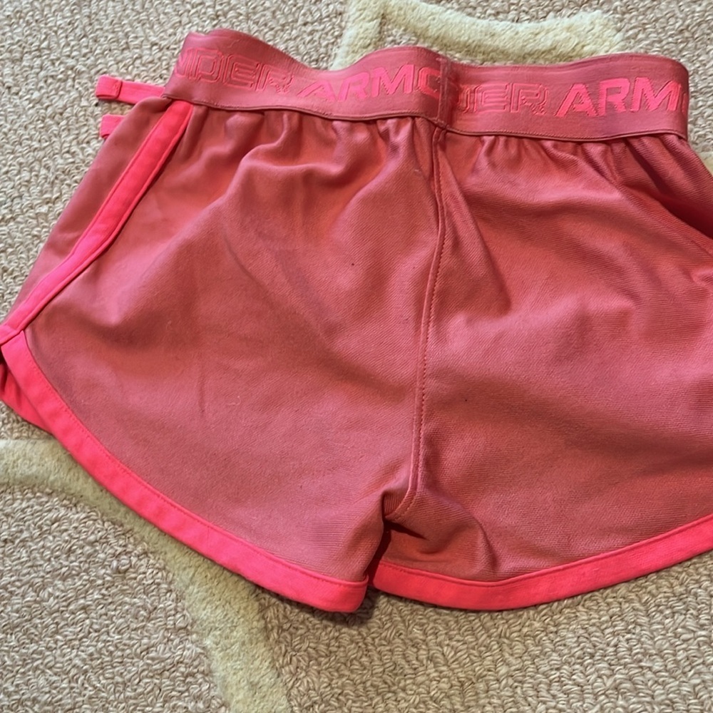 Under armour shorts - Picture 2 of 3